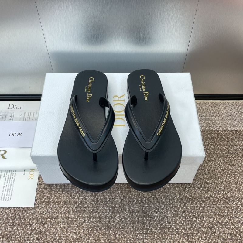 ch**an D*or slippers